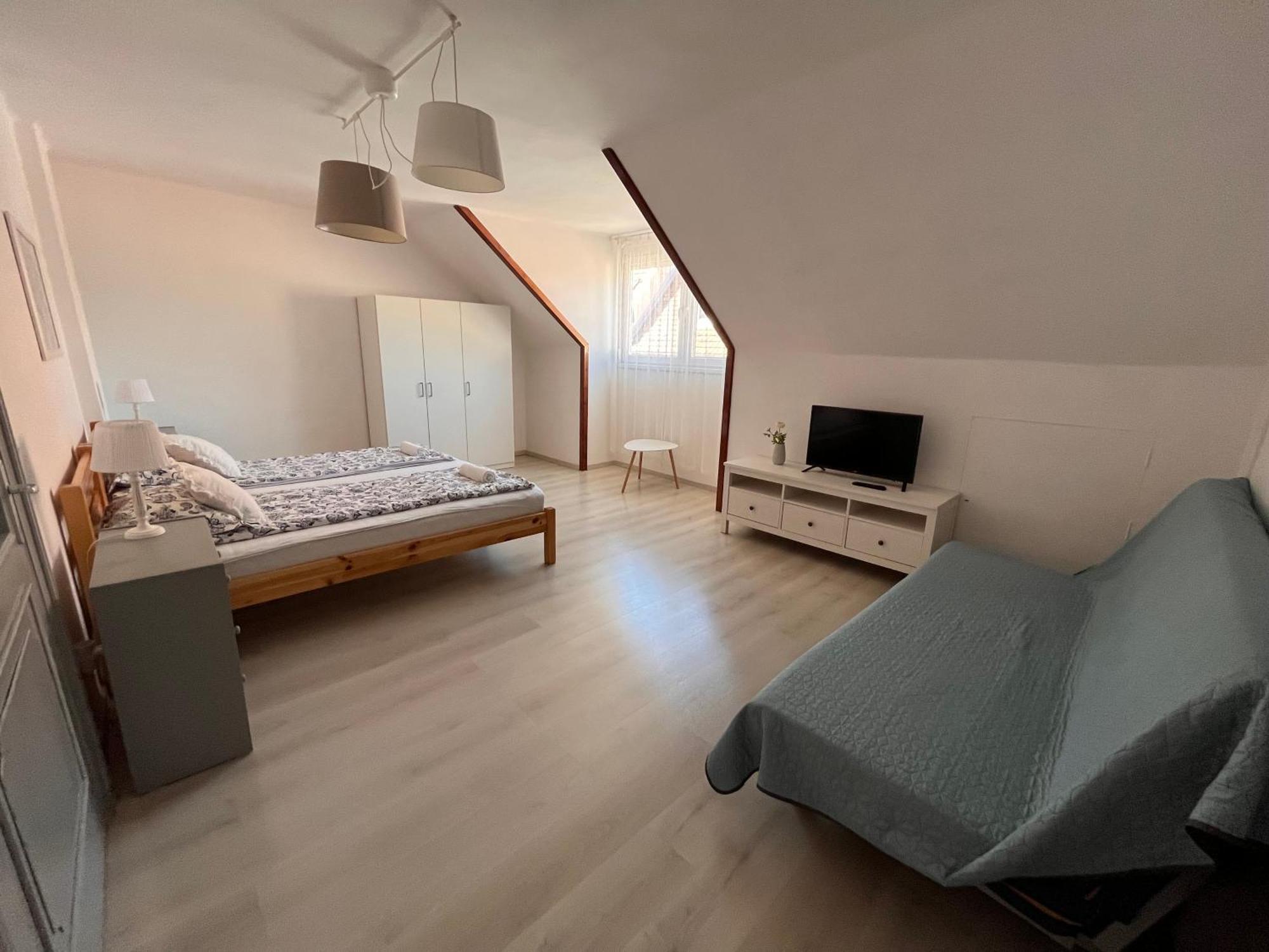 Pacsirta Apartman Grand Eger Exterior photo